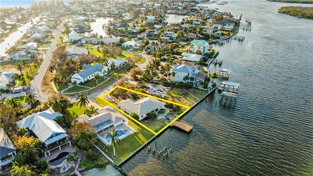 HOLIDAY HEIGHTS - Land