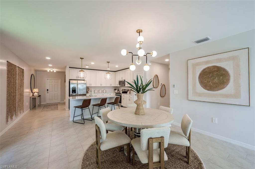 WHISPERING LAKES - Residential