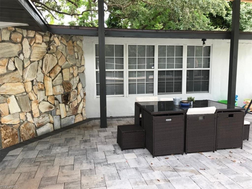 TROPICAL GARDENS - Residential