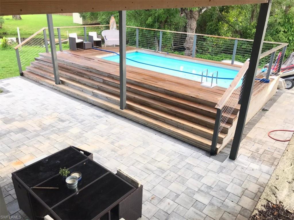 TROPICAL GARDENS - Residential