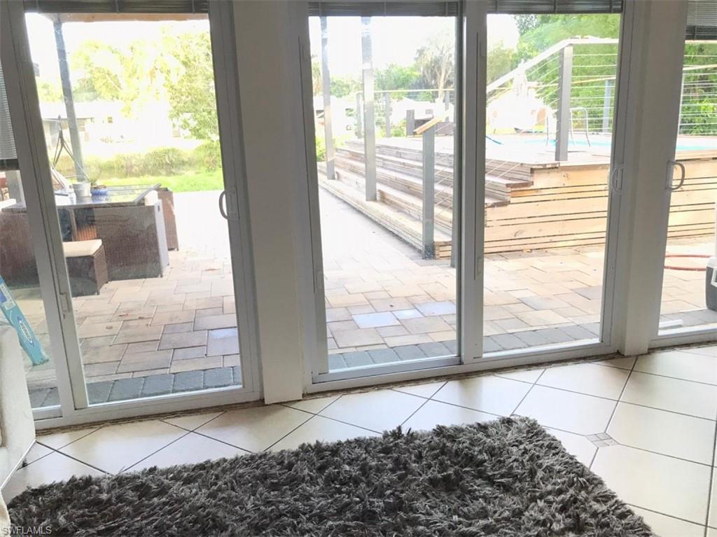 TROPICAL GARDENS - Residential