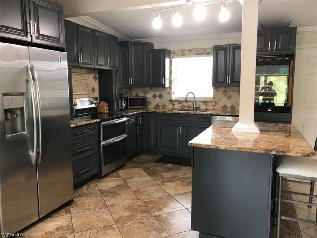 TROPICAL GARDENS - Residential