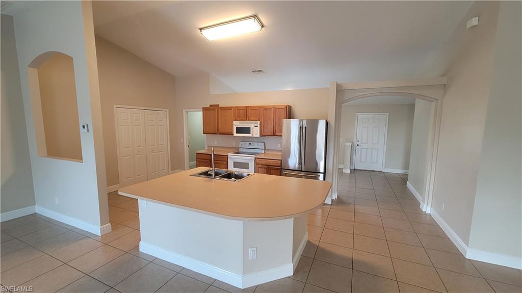 CAPE CORAL - Residential Lease