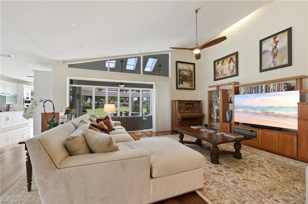 LEEWARD CAY - Residential