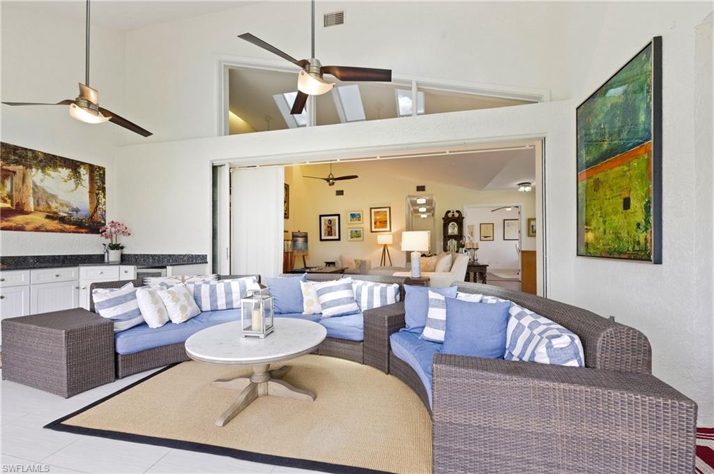 LEEWARD CAY - Residential