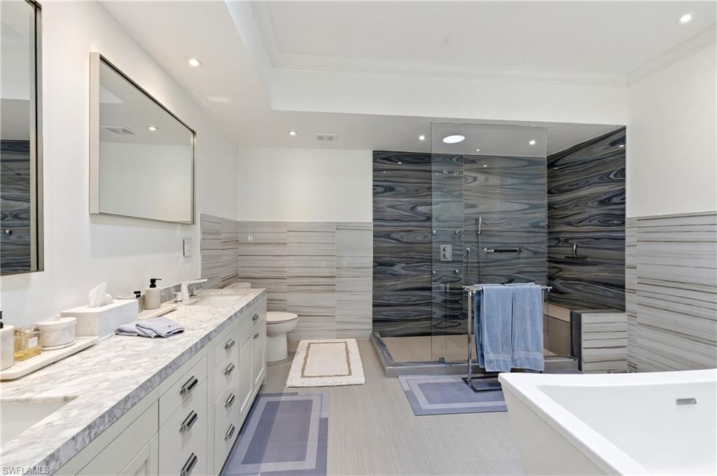 LEEWARD CAY - Residential