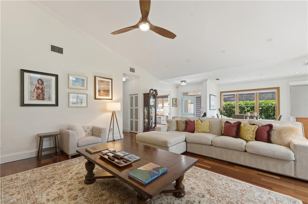 LEEWARD CAY - Residential