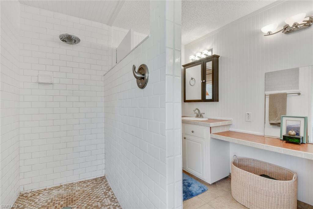 ACREAGE HEADER - Residential