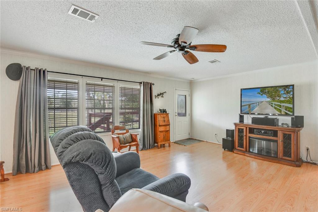 ACREAGE HEADER - Residential