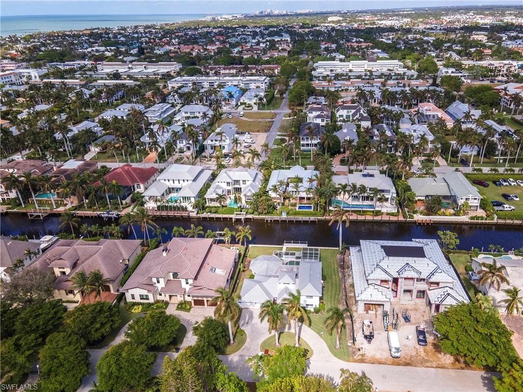 AQUALANE SHORES - Residential