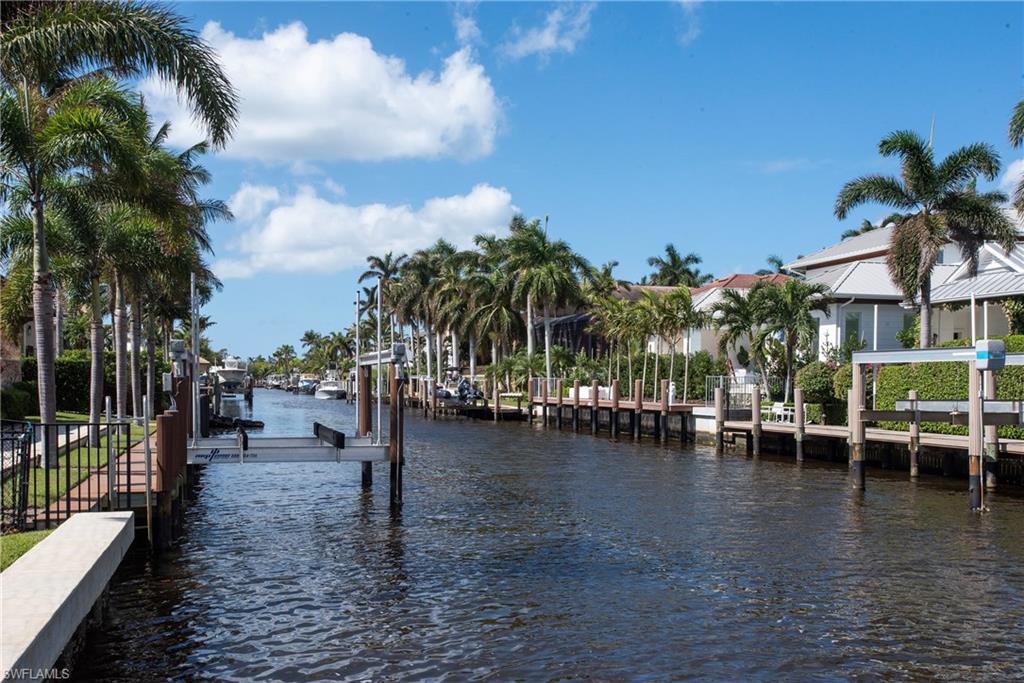 AQUALANE SHORES - Residential