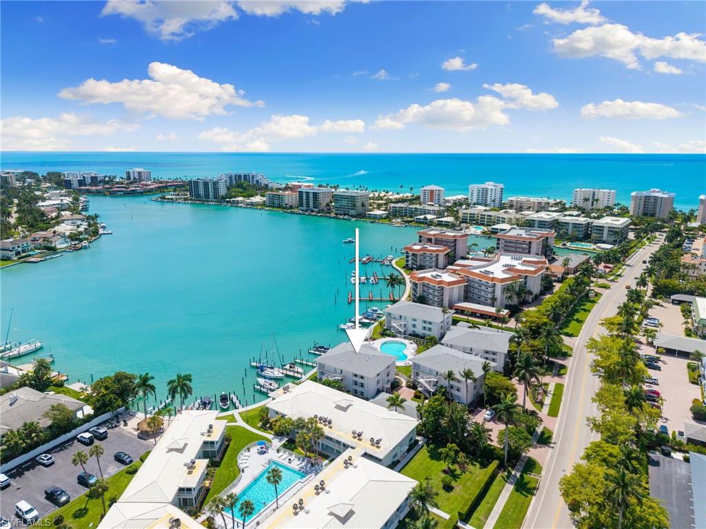 MOORINGS BAY APTS - Residential