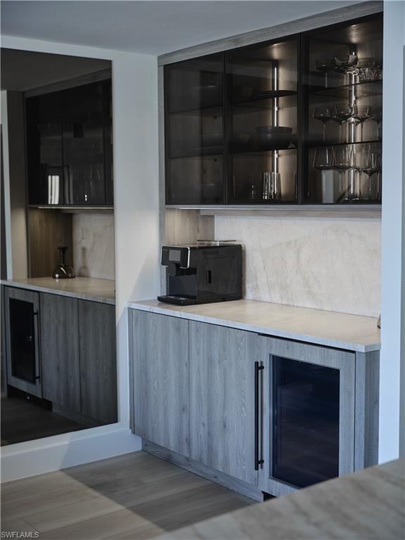 MOORINGS BAY APTS - Residential