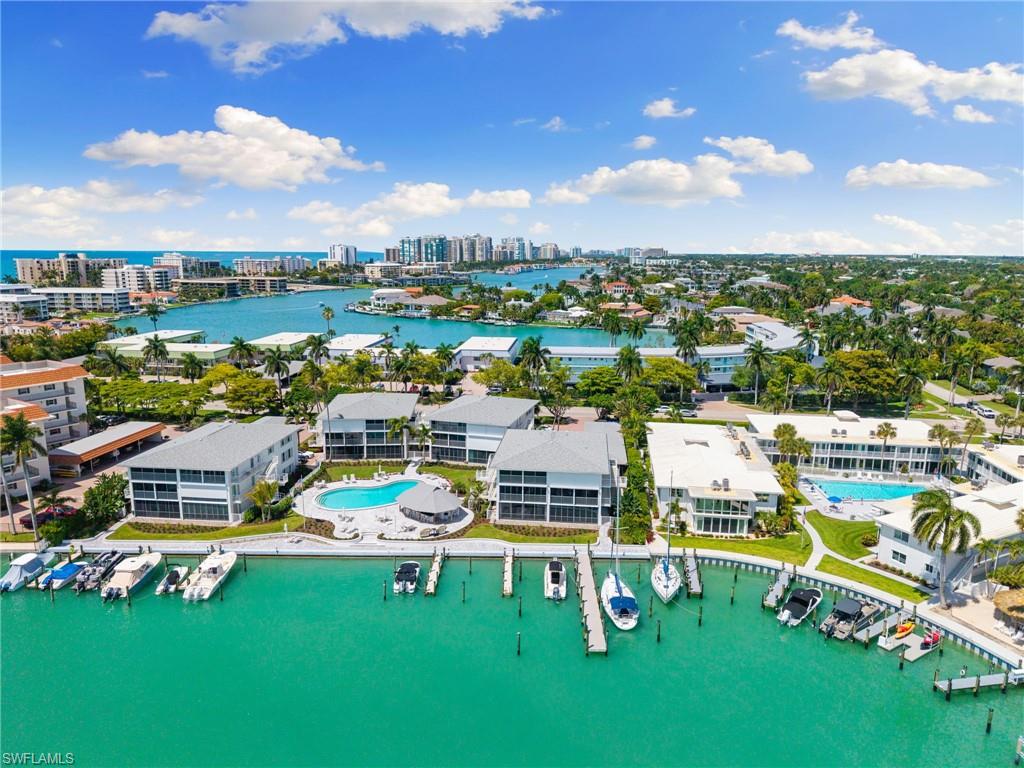 MOORINGS BAY APTS - Residential