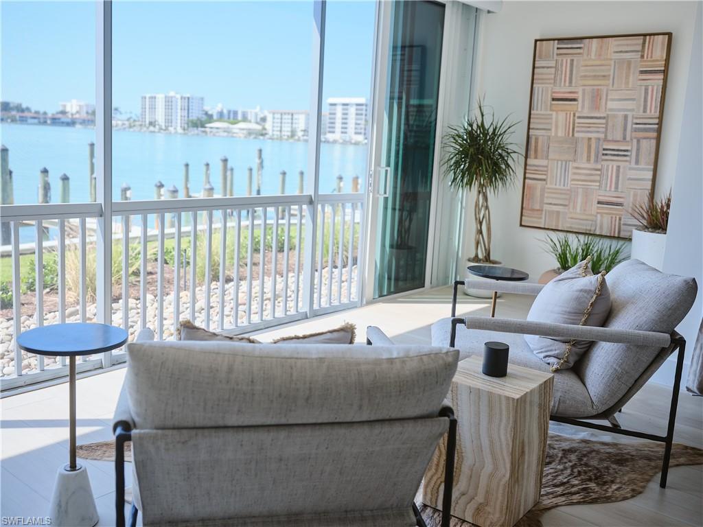 MOORINGS BAY APTS - Residential