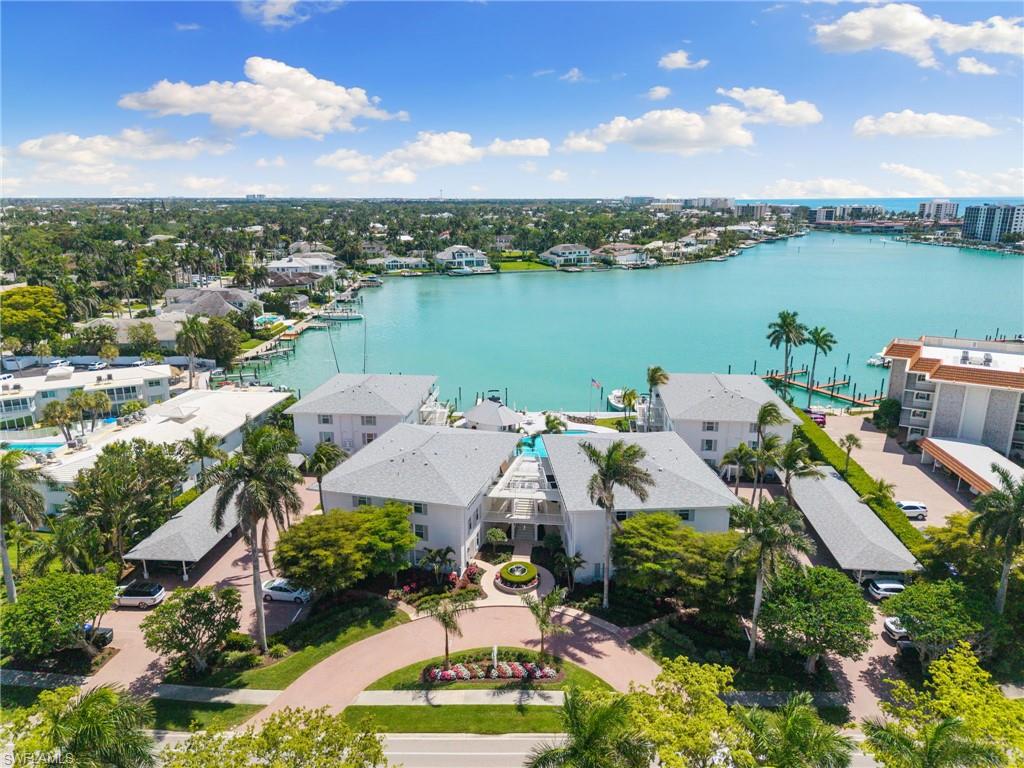 MOORINGS BAY APTS - Residential