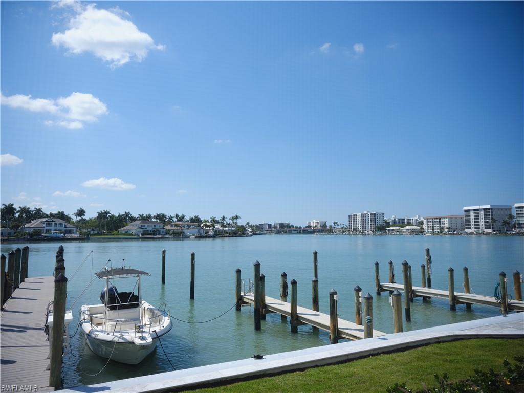 MOORINGS BAY APTS - Residential