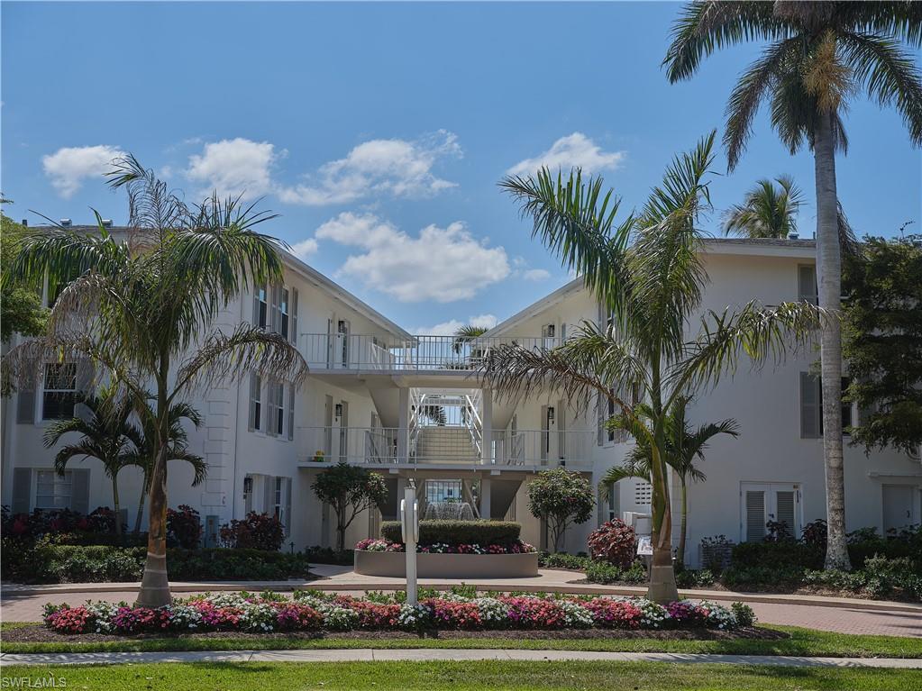 MOORINGS BAY APTS - Residential