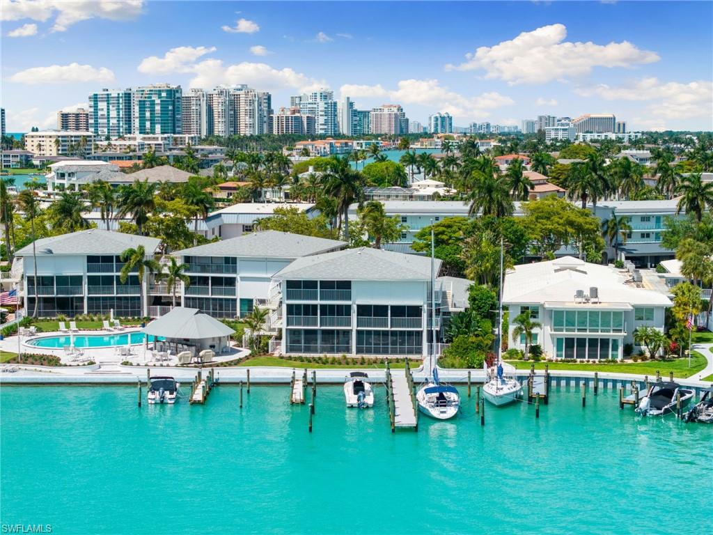 MOORINGS BAY APTS - Residential