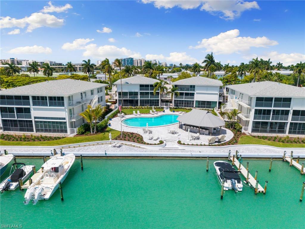 MOORINGS BAY APTS - Residential