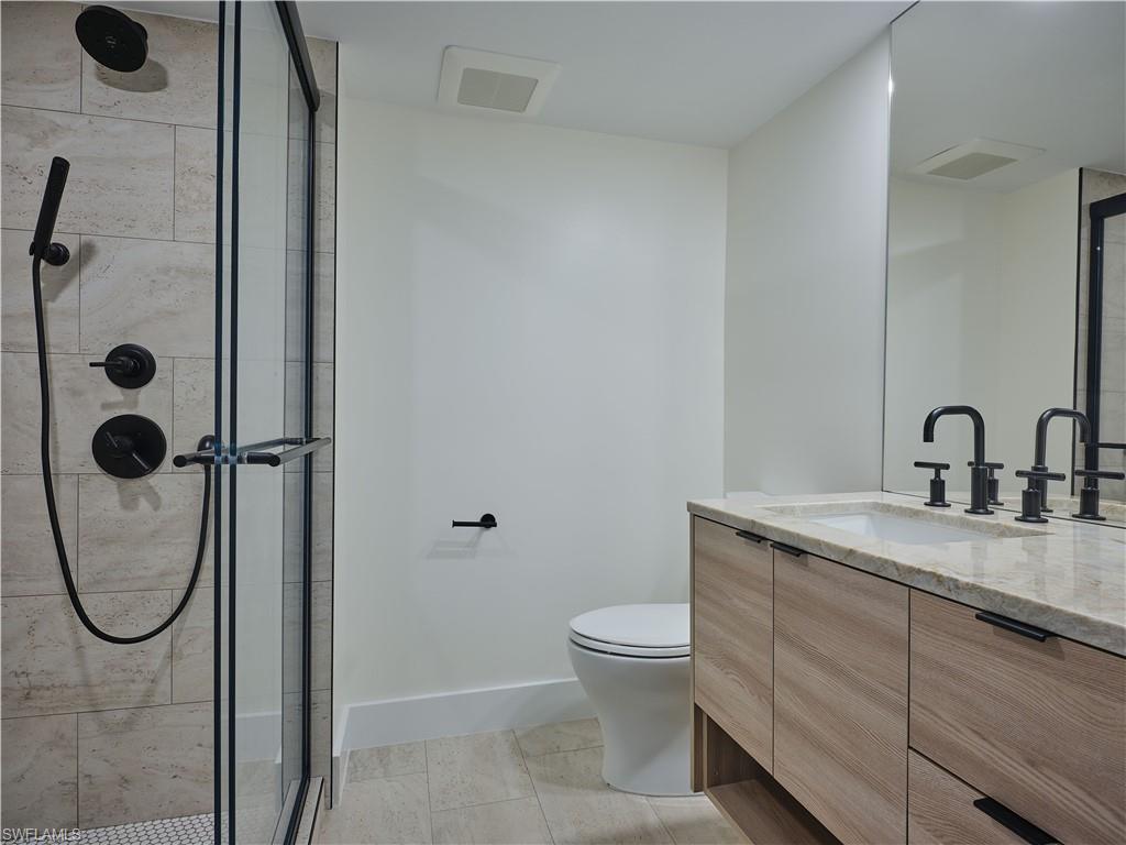 MOORINGS BAY APTS - Residential