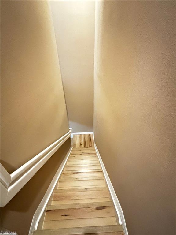 TOWNHOMES OF SAN SIMEON - Residential Lease