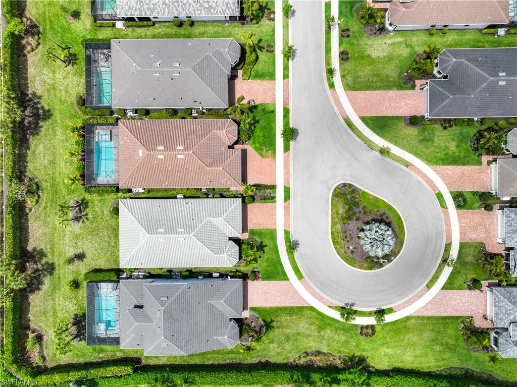 WINDING CYPRESS - Residential