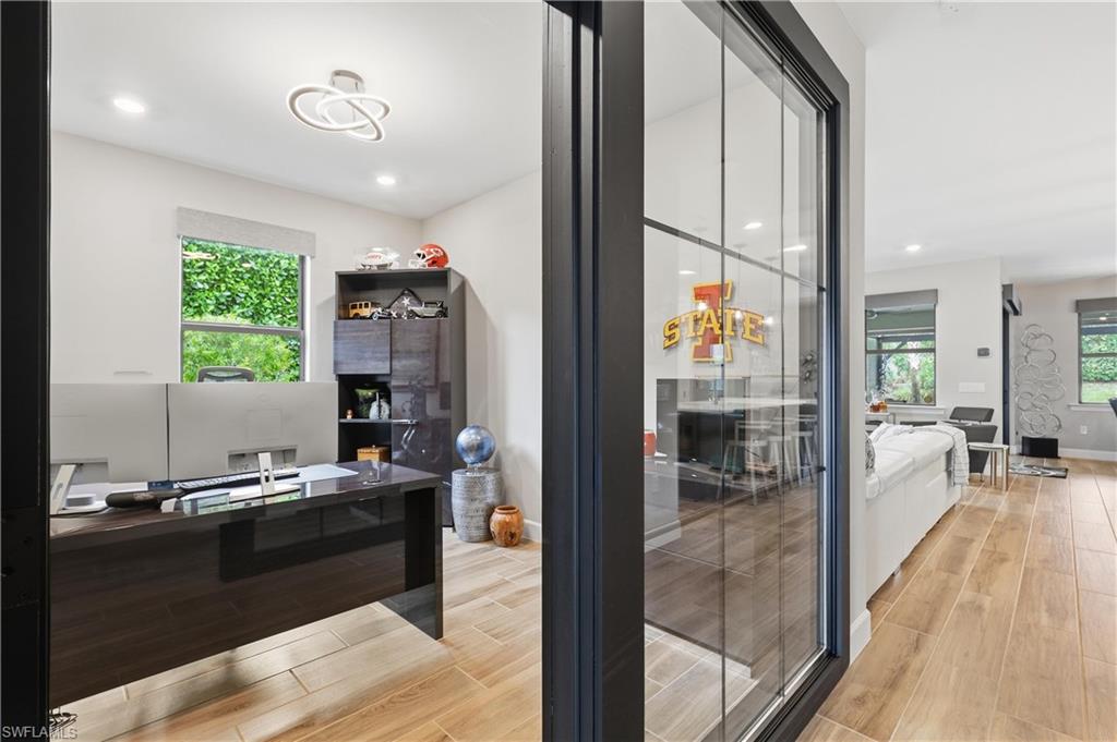 WINDING CYPRESS - Residential