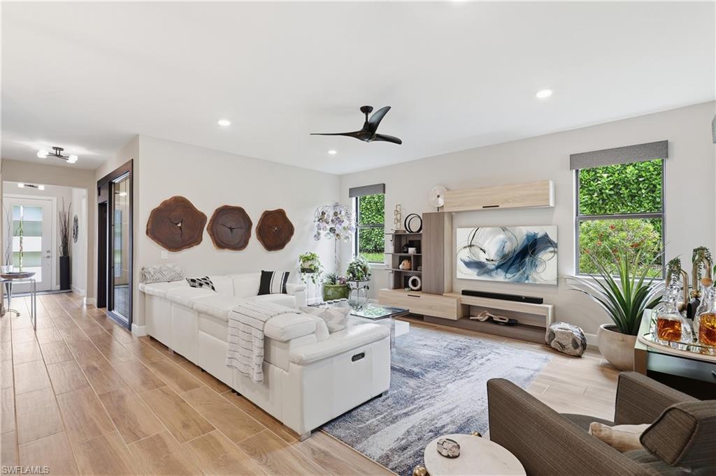 WINDING CYPRESS - Residential