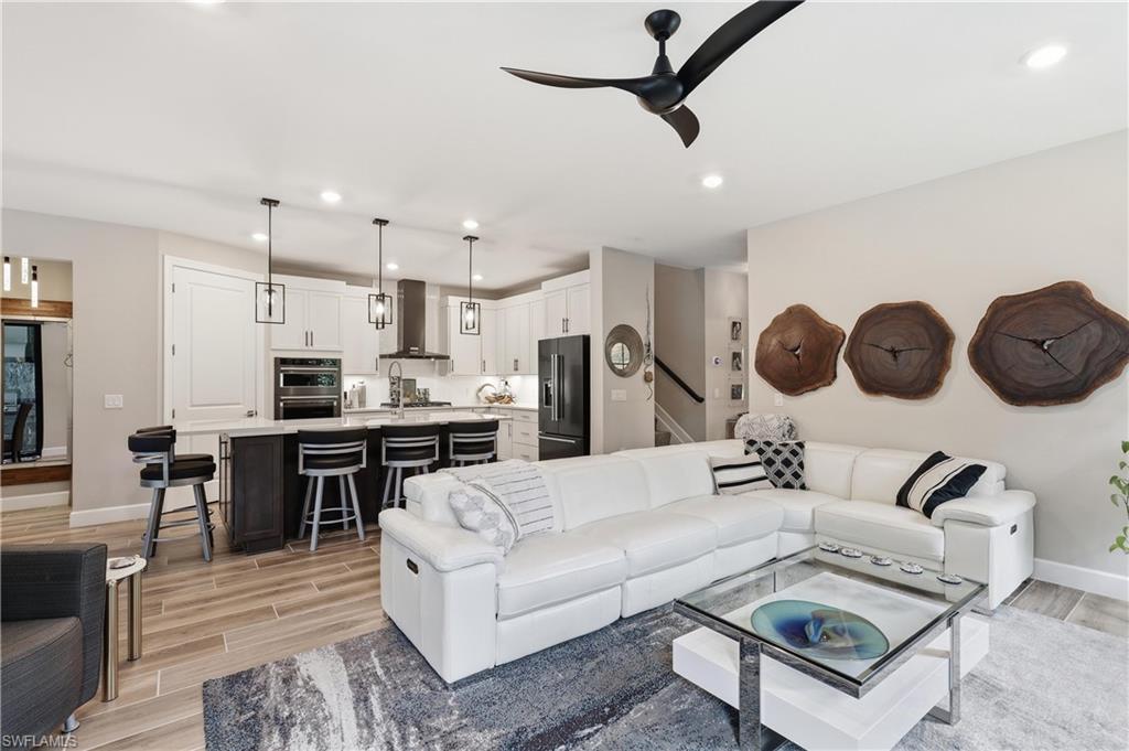 WINDING CYPRESS - Residential