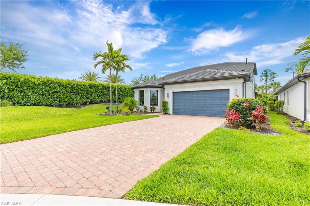 WINDING CYPRESS - Residential