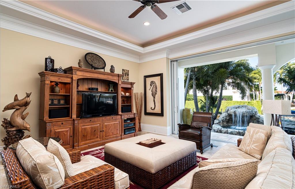 ROYAL HARBOR - Residential