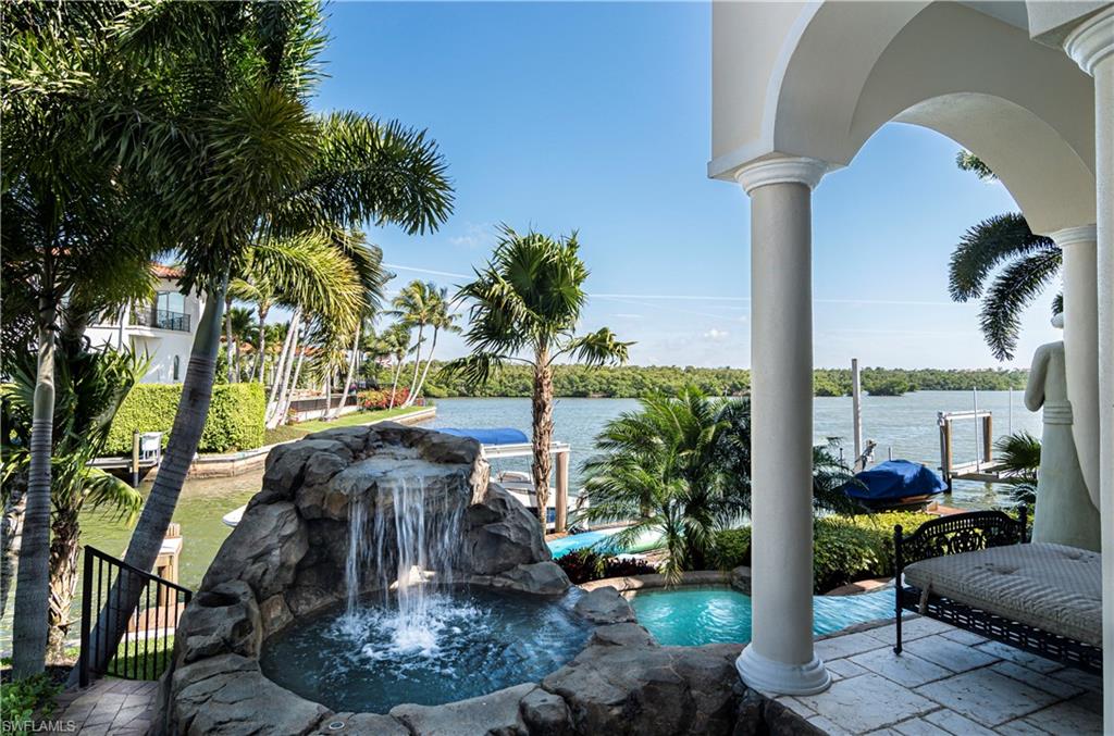 ROYAL HARBOR - Residential