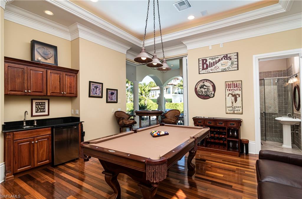 ROYAL HARBOR - Residential