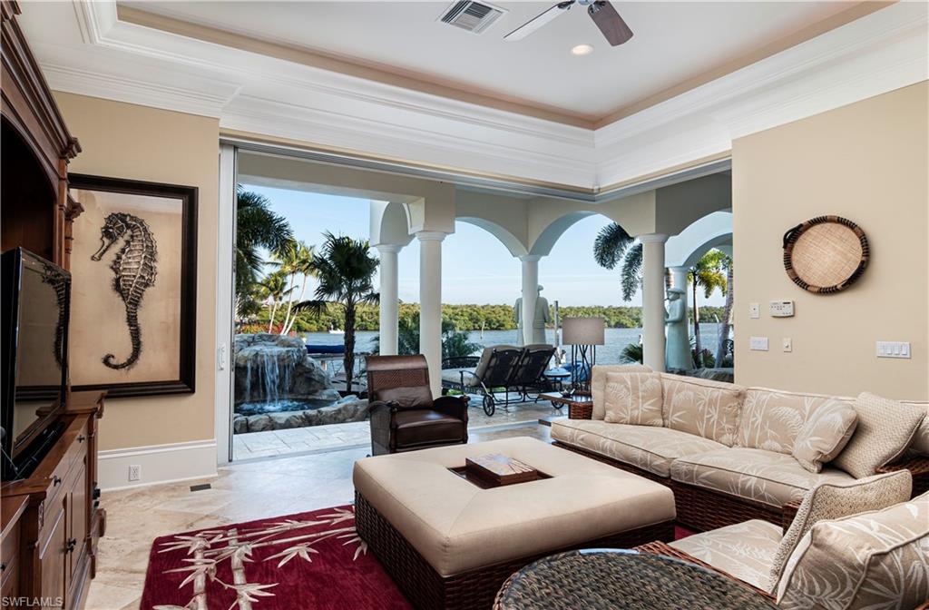 ROYAL HARBOR - Residential