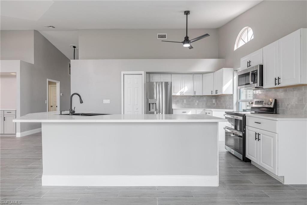 KELLY GREENS - Residential