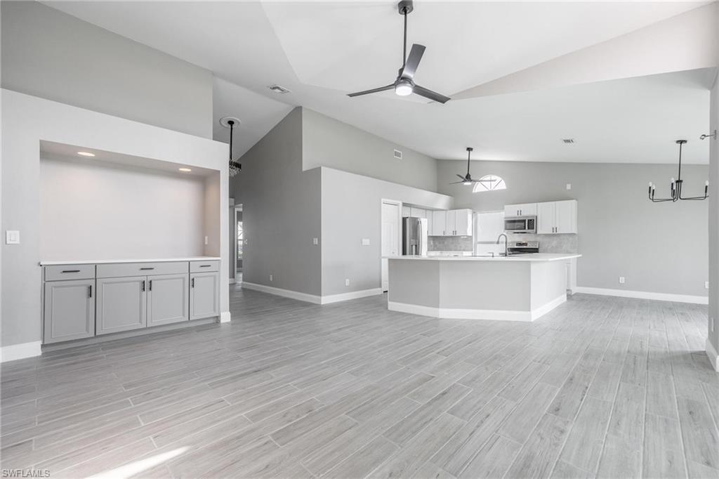 KELLY GREENS - Residential