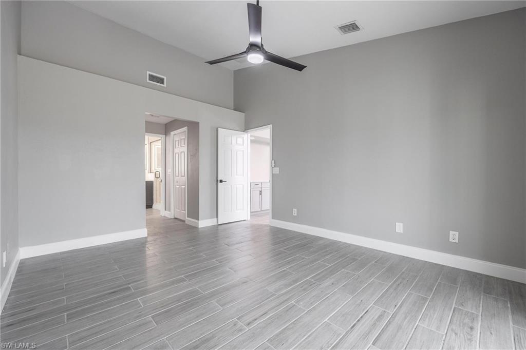 KELLY GREENS - Residential