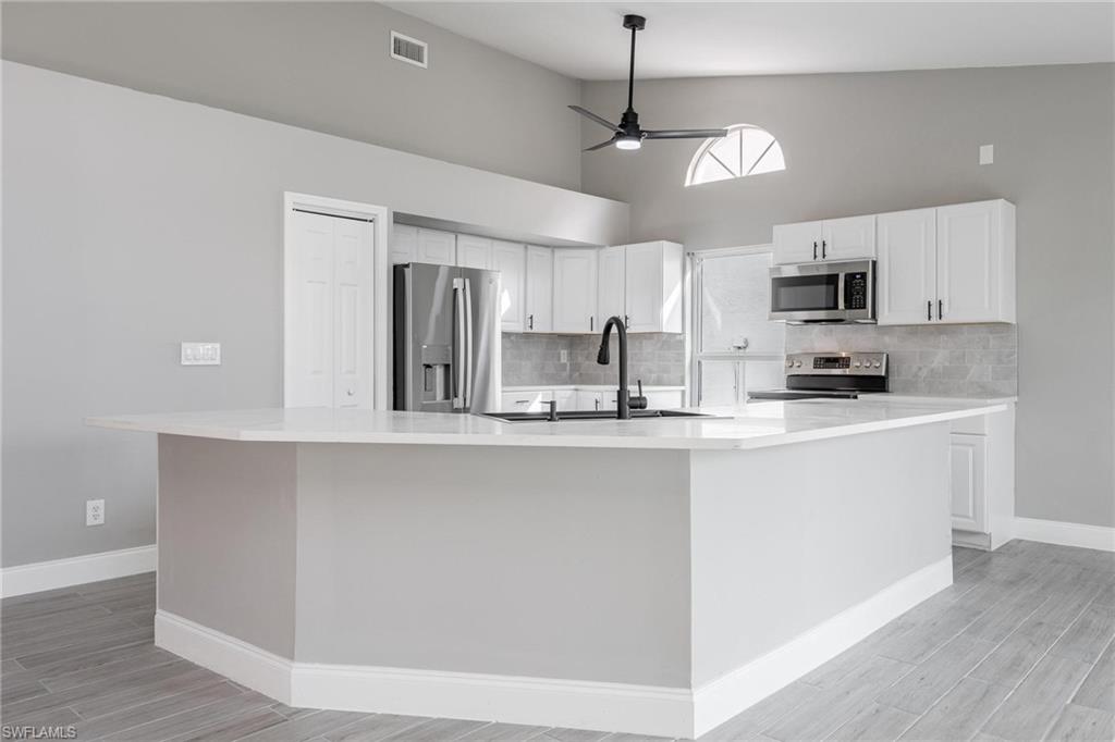 KELLY GREENS - Residential