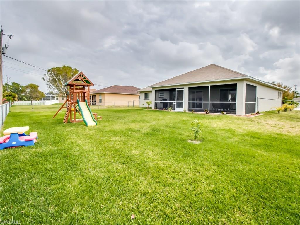 CAPE CORAL - Residential