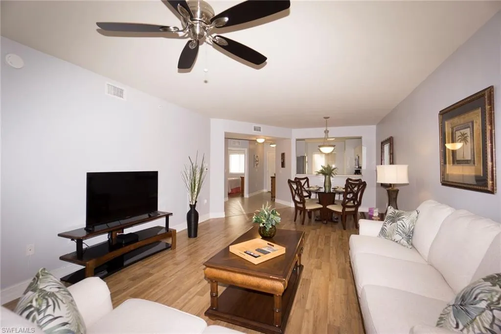 Naples, Florida 34104, United States, 2 Bedrooms Bedrooms, ,2 BathroomsBathrooms,Residential,Active,127835