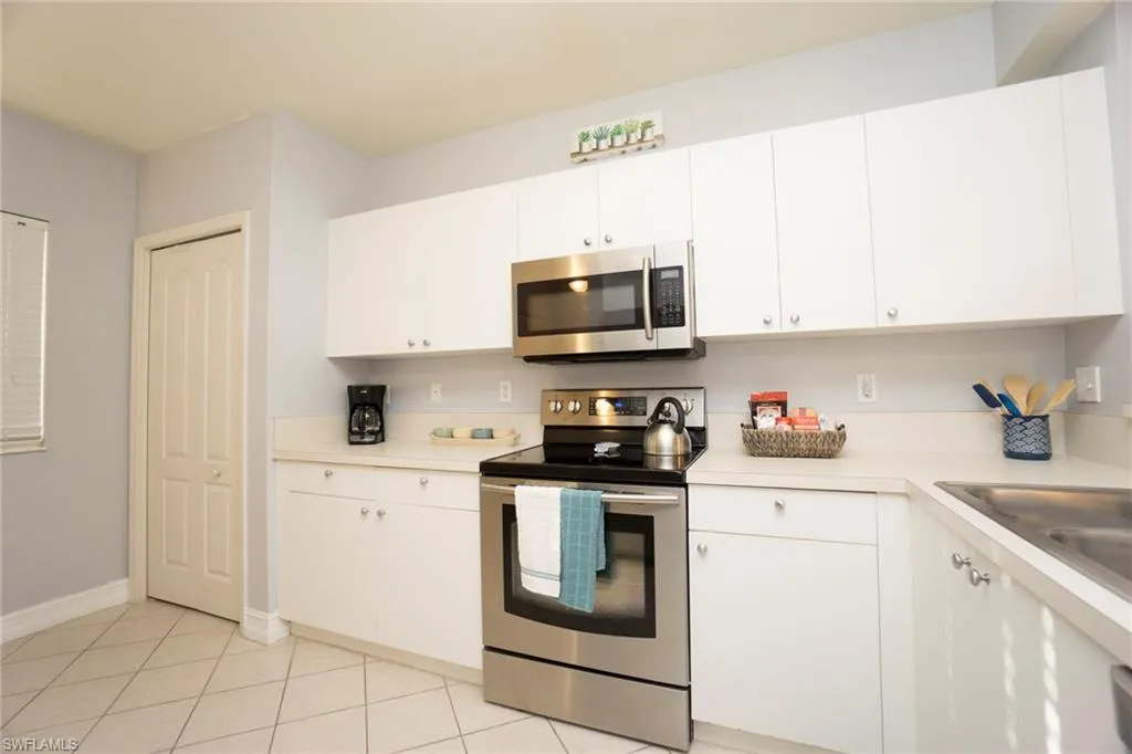 Naples, Florida 34104, United States, 2 Bedrooms Bedrooms, ,2 BathroomsBathrooms,Residential,Active,127835