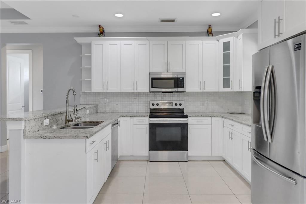 GOLDEN GATE ESTATES - Residential