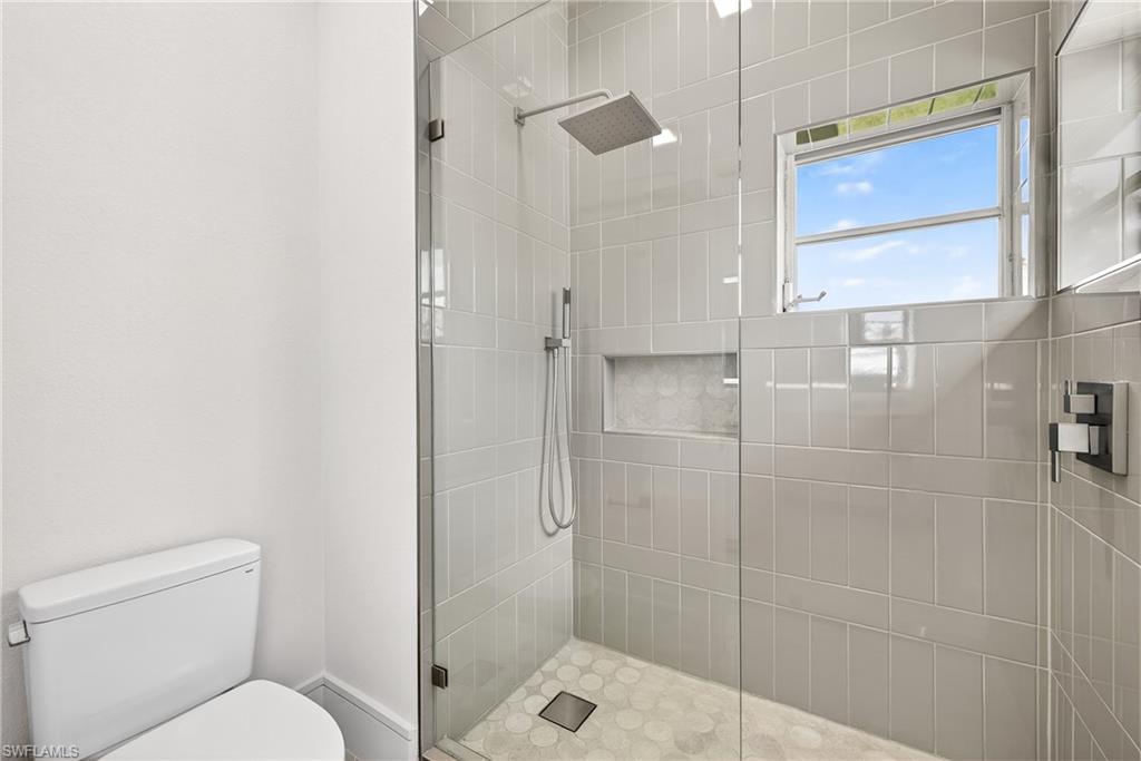 EDGEWATER - Residential