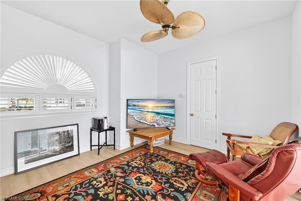 EDGEWATER - Residential