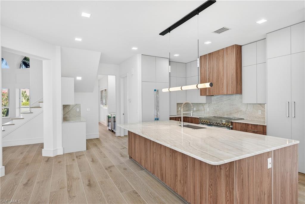 EDGEWATER - Residential