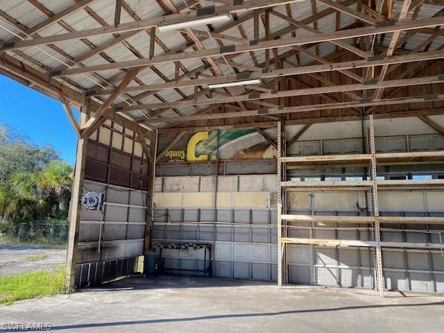 LABELLE - Commercial Sale