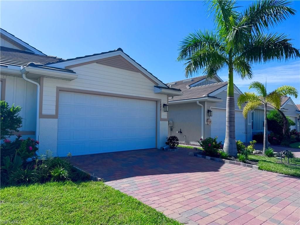 Photo of 1073 Tranquil Brook DR, NAPLES, FL 34114 (MLS # 226016009)