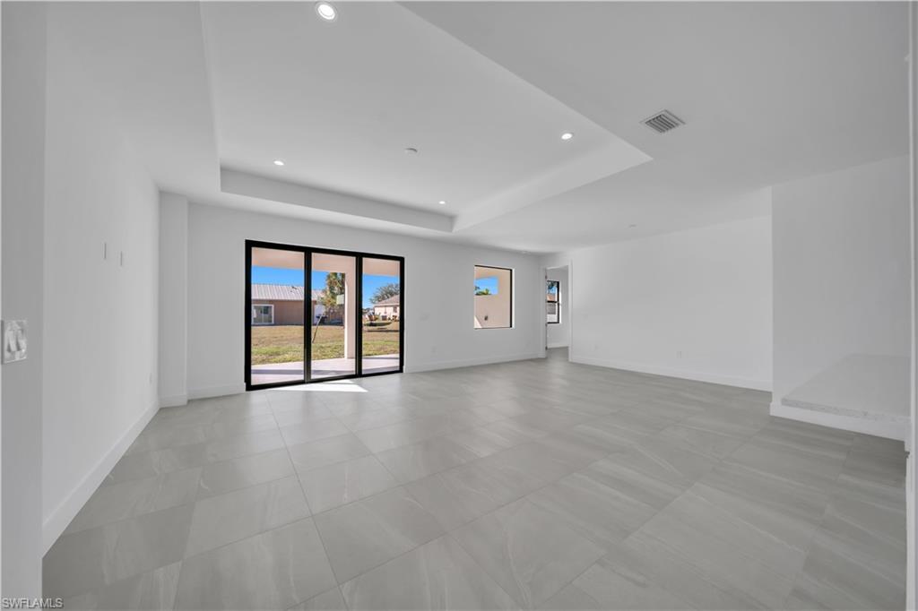 CAPE CORAL - Residential