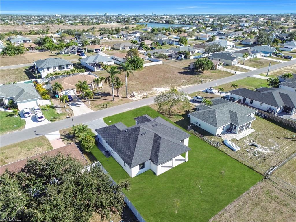 CAPE CORAL - Residential